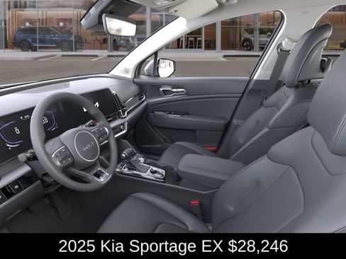 Used 2025 Kia Sportage EX image 17