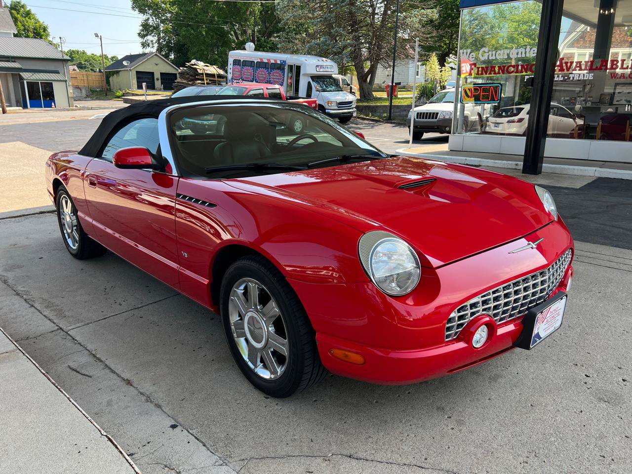 Used 2004 Ford Thunderbird RWD image 5