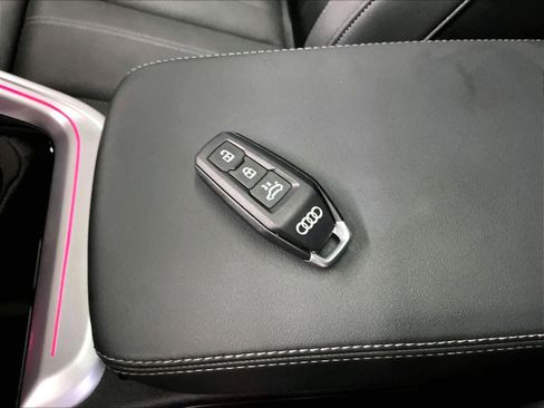 Certified 2025 Audi Q5 Prestige image 14