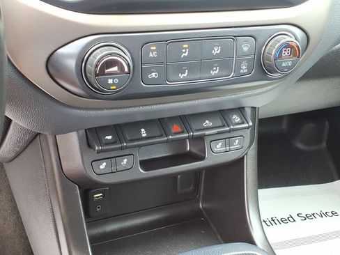 Used 2017 Chevrolet Colorado Z71 AWD/4WD image 20