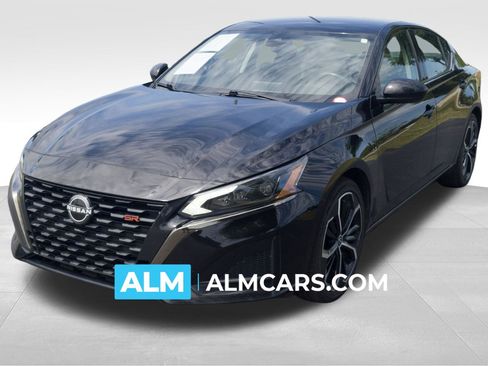 Used 2024 Nissan Altima 2.5 SR FWD image 1