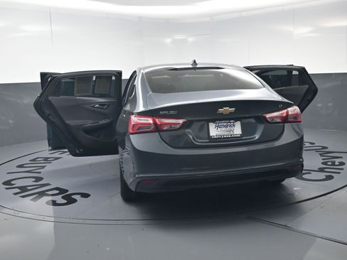 Used 2019 Chevrolet Malibu LT FWD image 27