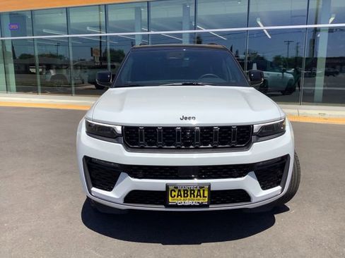 New 2026 Jeep Grand Cherokee L Summit w/ Obsidian Package AWD/4WD image 4