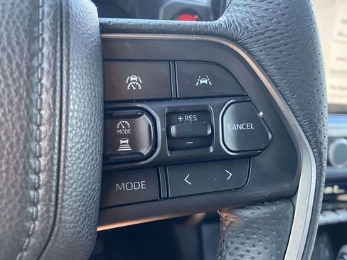 Used 2025 Toyota Tacoma TRD Off-Road AWD/4WD image 16