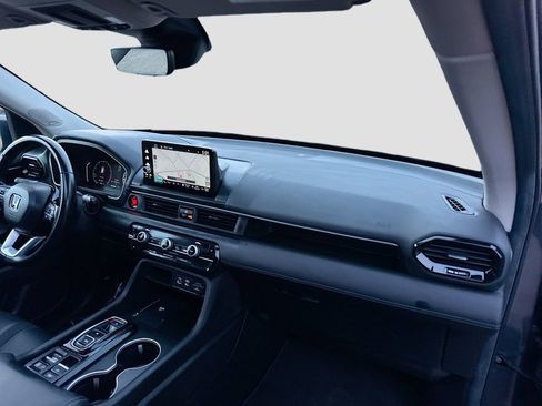 Used 2025 Honda Pilot Touring image 31