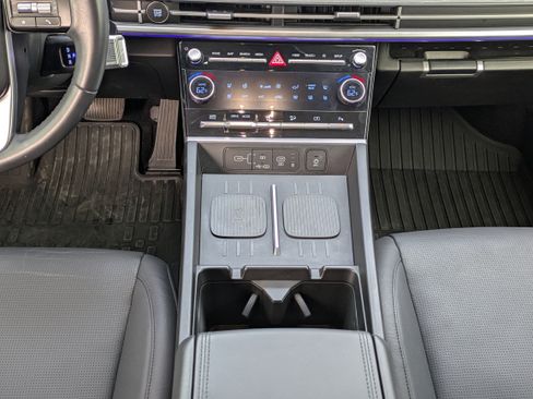 Used 2025 Hyundai Santa Fe Limited image 24