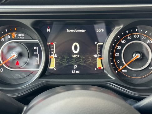 New 2025 Jeep Gladiator Sport image 29