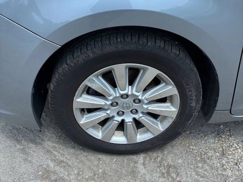 Used 2012 Toyota Sienna XLE w/ XLE Navigation Pkg AWD/4WD image 13