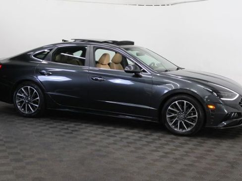 Used 2020 Hyundai Sonata Limited FWD image 3