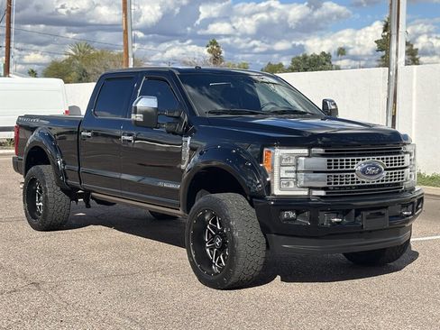 Used 2017 Ford F250 Platinum w/ Platinum Ultimate Package AWD/4WD image 1