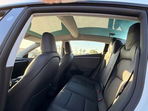 Used 2025 Tesla Model 3 Long Range RWD image 11