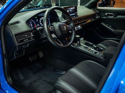 Used 2025 Honda Civic Sport image 8