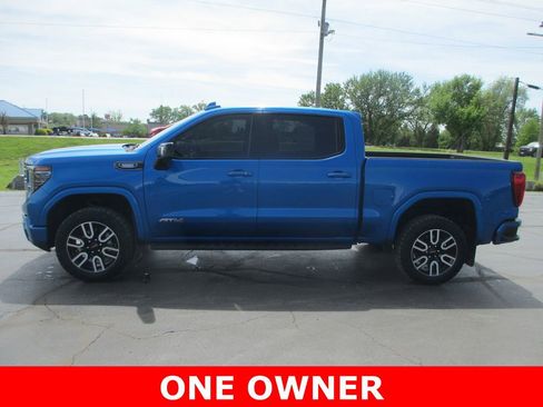 Certified 2024 GMC Sierra 1500 AT4 w/ Technology Package AWD/4WD image 7