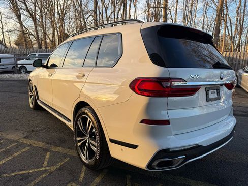Used 2021 BMW X7 xDrive40i w/ M Sport Package image 4