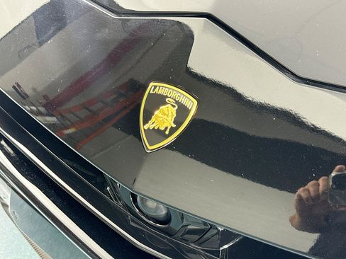 Used 2023 Lamborghini Urus Performante AWD/4WD image 56
