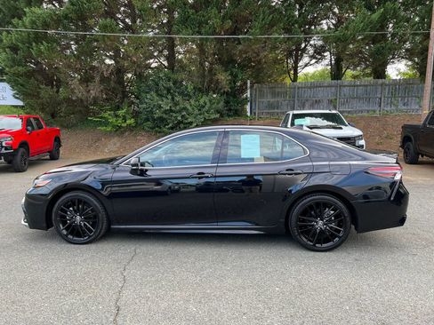 Used 2024 Toyota Camry XSE FWD image 7