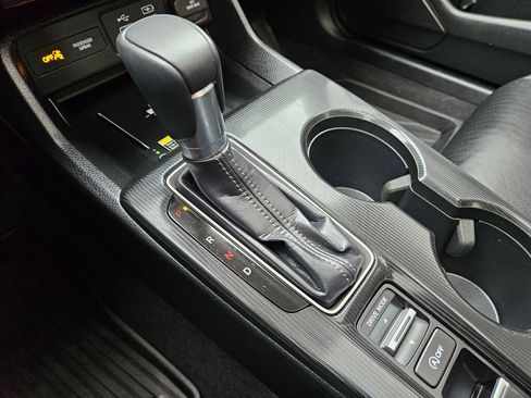 Used 2024 Honda Civic Touring image 23