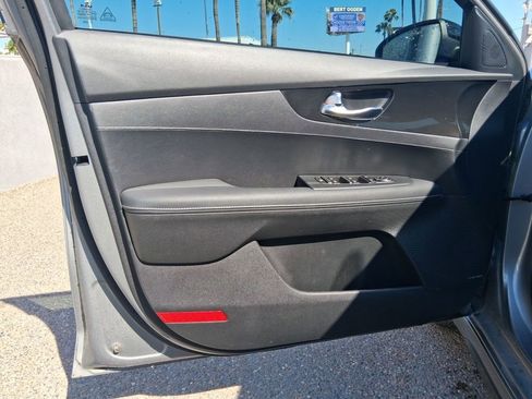 Used 2024 Kia Forte GT-Line w/ GT-Line Premium Package image 9