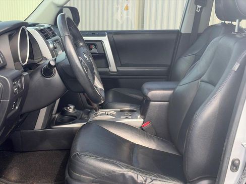 Used 2012 Toyota 4Runner Limited AWD/4WD image 4