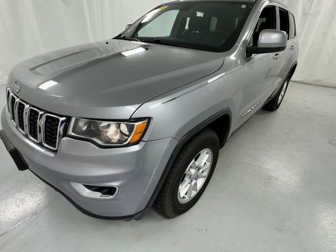 Used 2018 Jeep Grand Cherokee Laredo AWD/4WD image 7