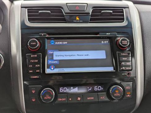 Used 2013 Nissan Altima 2.5 SL w/ Technology Pkg FWD image 24