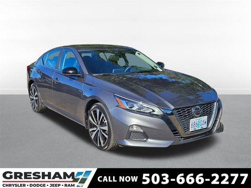 Used 2021 Nissan Altima 2.5 SR w/ SR Premium Package image 1