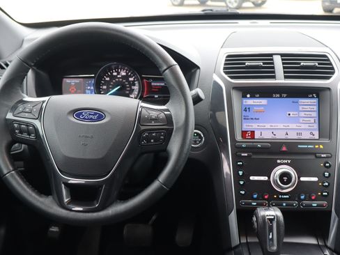 Used 2019 Ford Explorer Limited AWD/4WD image 15