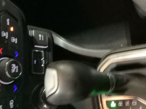 Used 2020 Jeep Renegade Limited image 17