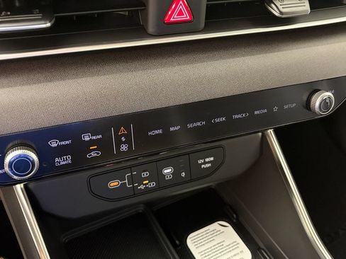 New 2026 Kia Carnival EX FWD image 27