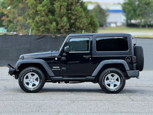 Used 2014 Jeep Wrangler Sport w/ Quick Order Package 24S AWD/4WD image 8