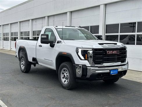 Used 2025 GMC Sierra 2500 Pro image 3