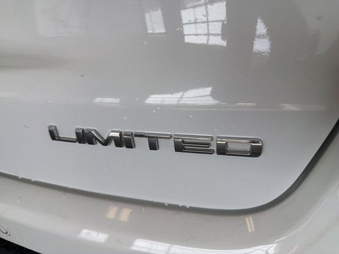 Used 2025 Jeep Compass Limited AWD/4WD image 7