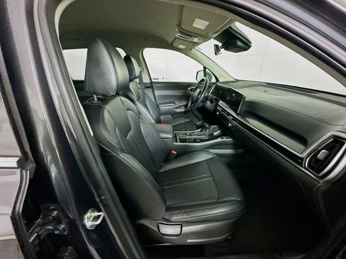Used 2024 Kia Sorento S image 30