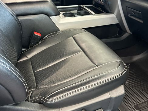 Used 2020 Ford F250 Lariat w/ Lariat Value Package AWD/4WD image 8