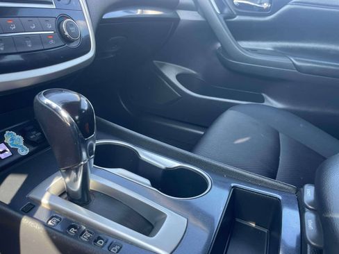 Used 2018 Nissan Altima 2.5 SR w/ Interior Lighting Package FWD image 27