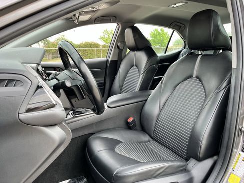 Used 2023 Toyota Camry SE FWD image 22