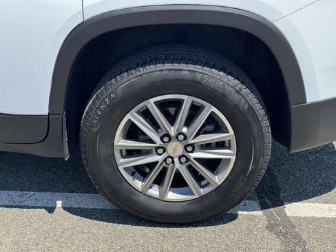 Used 2023 Chevrolet Traverse LT AWD/4WD image 10