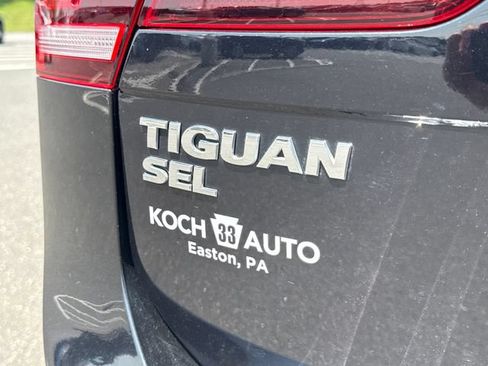 Used 2019 Volkswagen Tiguan SEL Premium w/ 3rd Row Seat Package AWD/4WD image 17