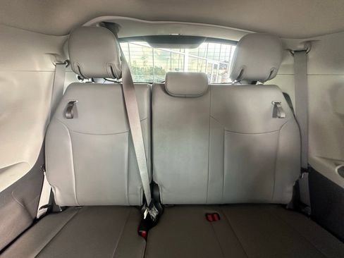 Used 2024 Toyota Sienna XLE image 27