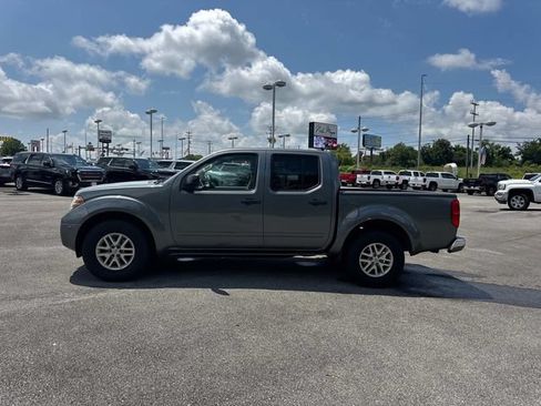 Used 2018 Nissan Frontier SV RWD image 7