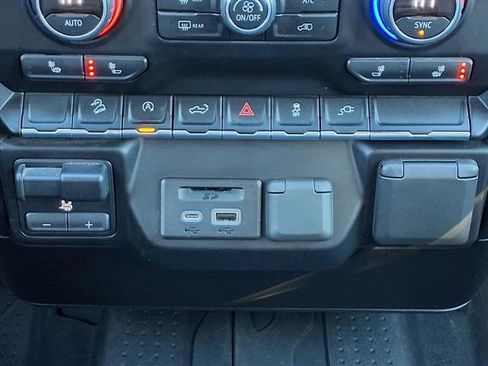 Used 2019 Chevrolet Silverado 1500 LT w/ Texas Edition image 16