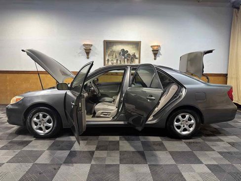Used 2003 Toyota Camry LE FWD image 10