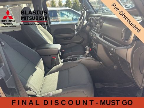 Used 2022 Jeep Wrangler Sport AWD/4WD image 38