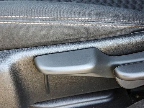 Used 2018 GMC Terrain SLE image 23