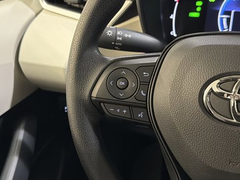Used 2026 Toyota Corolla LE FWD image 29