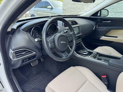 Used 2019 Jaguar XE Premium AWD/4WD image 6