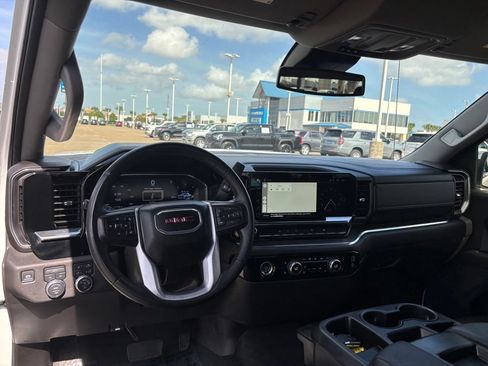 Used 2024 GMC Sierra 1500 SLT AWD/4WD image 49