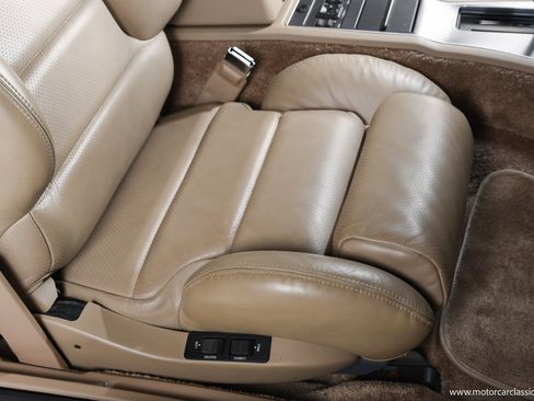 Used 1988 Lincoln Mark VII LSC RWD image 36