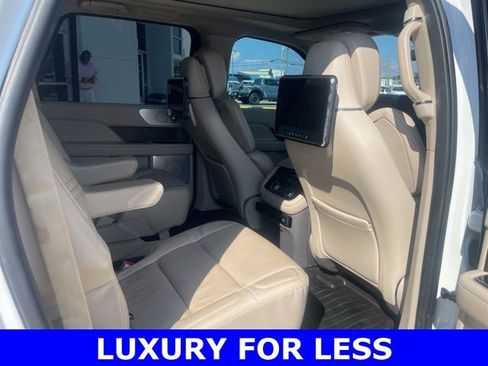 Used 2020 Lincoln Navigator L Reserve w/ Luxury Package image 12