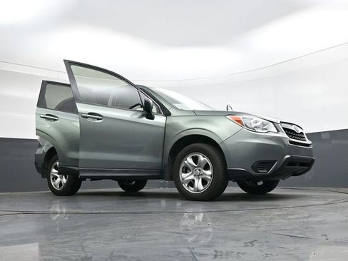 Used 2016 Subaru Forester 2.5i image 44